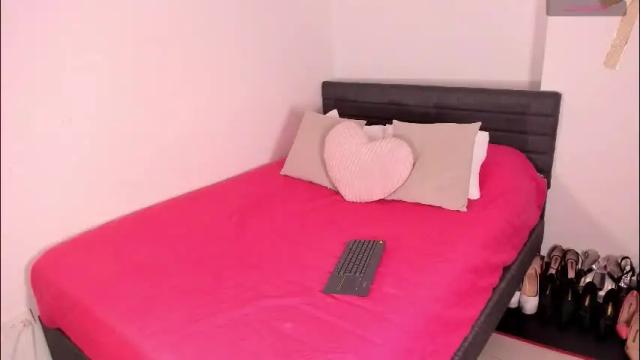 Image 2 of sali_g Stream on Chaturbate on 1 month ago