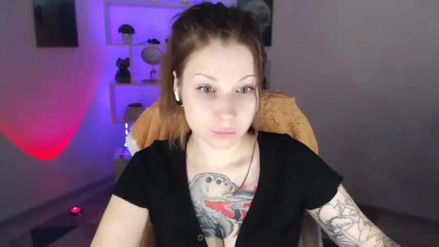 Image 10 of sally_moore13 Stream on Chaturbate on 18 months ago