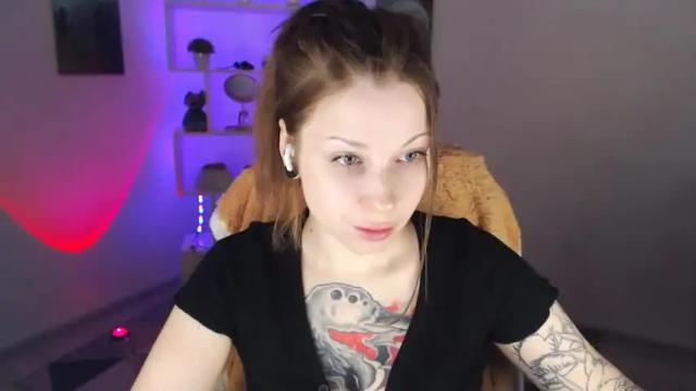 Image 12 of sally_moore13 Stream on Chaturbate on 18 months ago