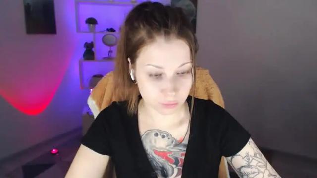 Image 8 of sally_moore13 Stream on Chaturbate on 18 months ago