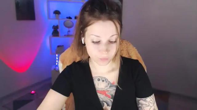 Image 11 of sally_moore13 Stream on Chaturbate on 18 months ago