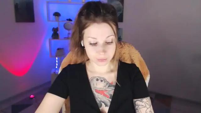 Image 6 of sally_moore13 Stream on Chaturbate on 18 months ago