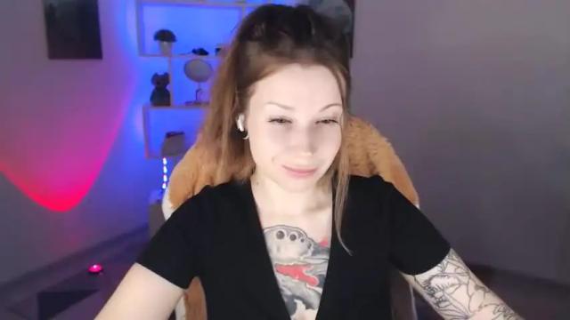 Image 7 of sally_moore13 Stream on Chaturbate on 18 months ago