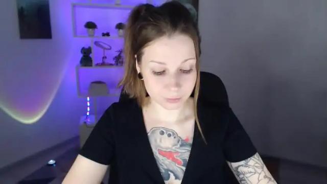 Image 10 of sally_moore13 Stream on Chaturbate on 18 months ago