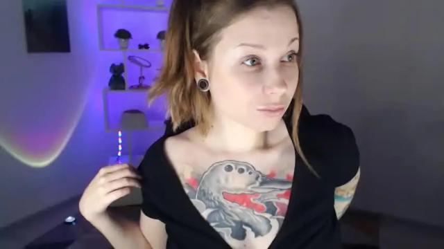 Image 12 of sally_moore13 Stream on Chaturbate on 18 months ago