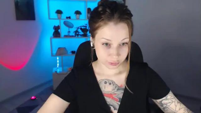 Image 10 of sally_moore13 Stream on Chaturbate on 17 months ago