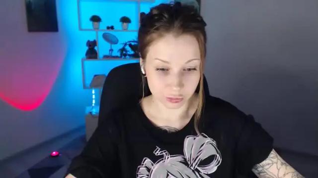 Image 12 of sally_moore13 Stream on Chaturbate on 17 months ago