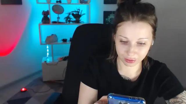 Image 10 of sally_moore13 Stream on Chaturbate on 17 months ago