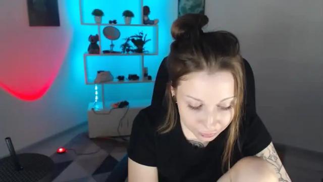 Image 3 of sally_moore13 Stream on Chaturbate on 17 months ago