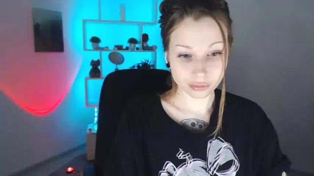 Image 10 of sally_moore13 Stream on Chaturbate on 17 months ago