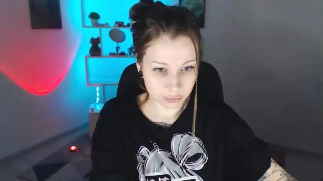 Image 6 of sally_moore13 Stream on Chaturbate on 17 months ago