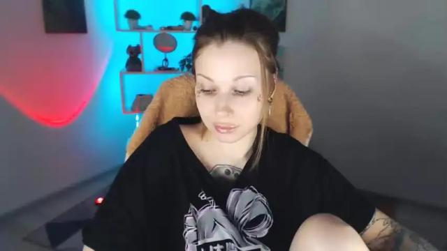 Image 7 of sally_moore13 Stream on Chaturbate on 17 months ago