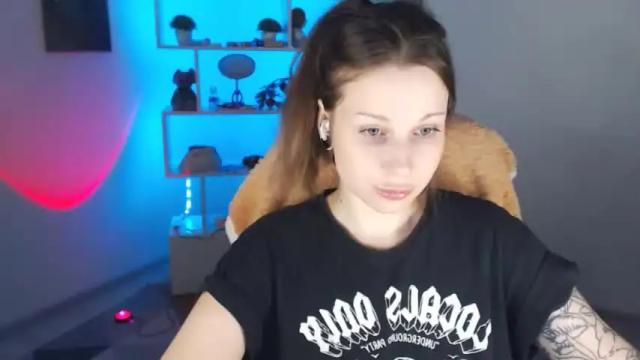 Thumbnail 3, sally_moore13's Stream at Chaturbate, 17 months ago