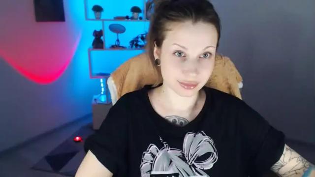 Image 3 of sally_moore13 Stream on Chaturbate on 17 months ago