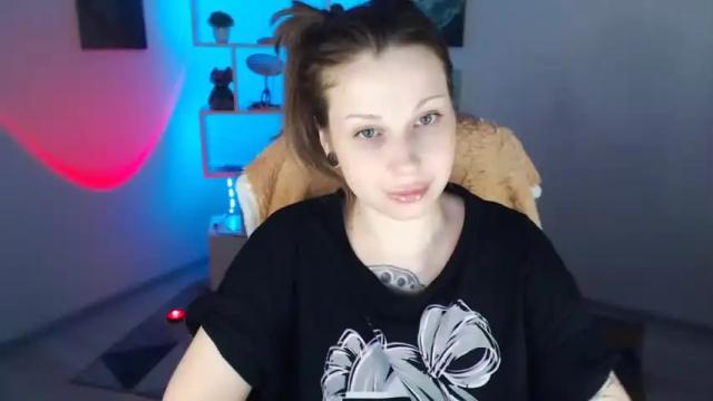 Image 4 of sally_moore13 Stream on Chaturbate on 17 months ago