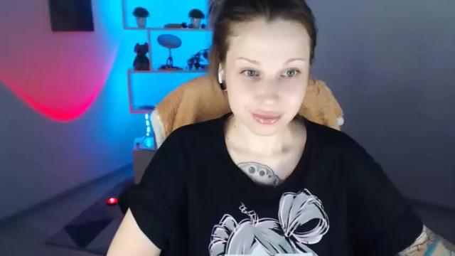 Image 7 of sally_moore13 Stream on Chaturbate on 17 months ago