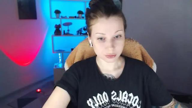 Image 2 of sally_moore13 Stream on Chaturbate on 17 months ago