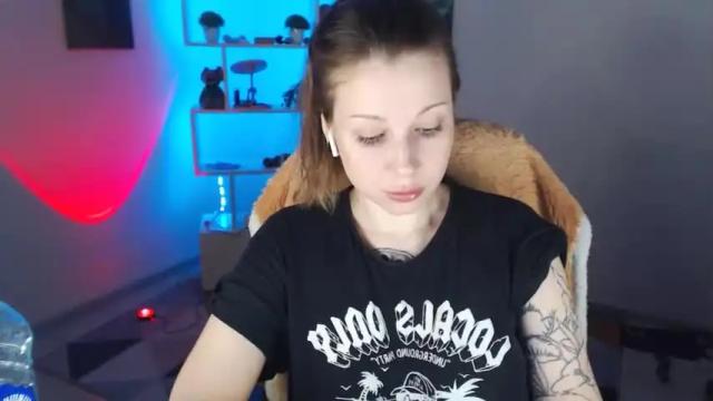 Image 7 of sally_moore13 Stream on Chaturbate on 17 months ago