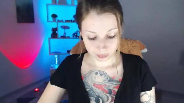Image 7 of sally_moore13 Stream on Chaturbate on 16 months ago