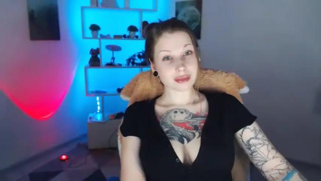 Image 8 of sally_moore13 Stream on Chaturbate on 16 months ago