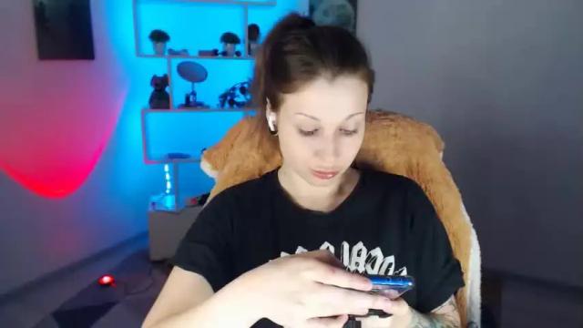 Image 7 of sally_moore13 Stream on Chaturbate on 16 months ago