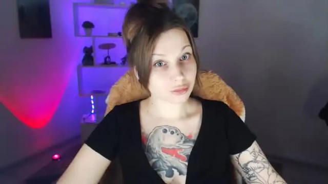 Image 11 of sally_moore13 Stream on Chaturbate on 16 months ago