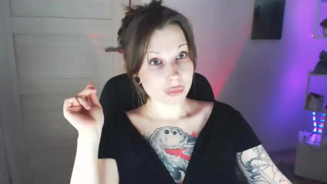 Image 4 of sally_moore13 Stream on Chaturbate on 14 months ago