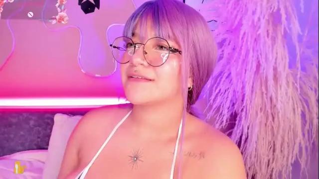 Image 11 of sally_white_ Stream on Chaturbate on 1 month ago