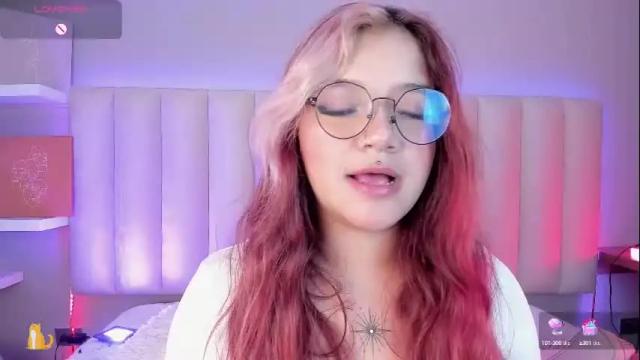 Image 2 of sally_white_ Stream on Chaturbate on 1 month ago