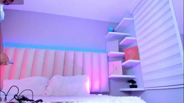 Image 2 of sally_white_ Stream on Chaturbate on 1 month ago