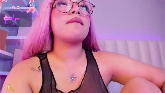 Image 4 of sally_white_ Stream on Chaturbate on 1 month ago