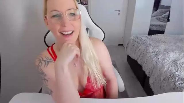 Image 4 of sallysecret Stream on Chaturbate on 7 months ago