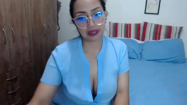 Image 8 of salmahayek1 Stream on Chaturbate on 10 months ago