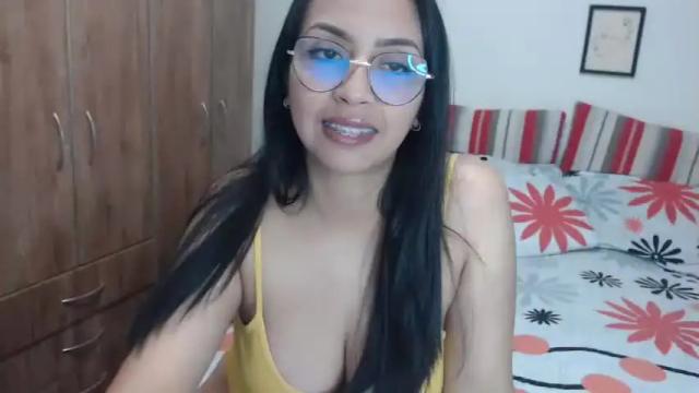 Image 2 of salmahayek1 Stream on Chaturbate on 6 months ago