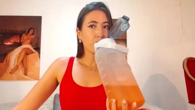 Image 3 of salmaricci__ Stream on Chaturbate on 13 months ago