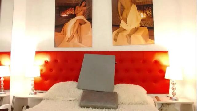 Image 3 of salmaricci__ Stream on Chaturbate on 10 days ago