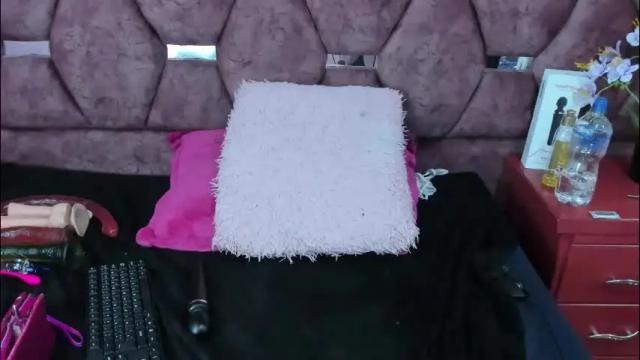 Image 10 of salmasantos Stream on Chaturbate on 2 months ago