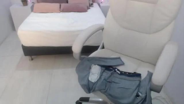 Image 7 of salome_brownz Stream on Chaturbate on 15 months ago