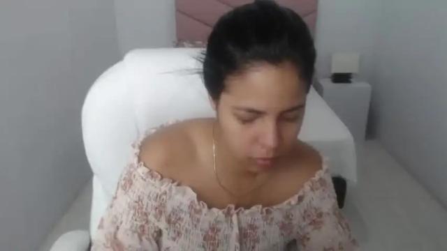 Image 10 of salome_brownz Stream on Chaturbate on 14 months ago