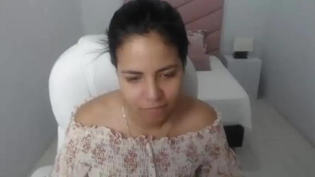 Image 8 of salome_brownz Stream on Chaturbate on 14 months ago