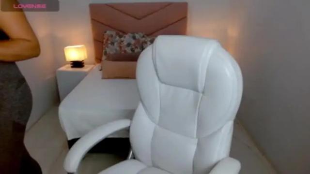 Image 2 of salome_brownz Stream on Chaturbate on 14 months ago