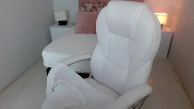 Image 4 of salome_brownz Stream on Chaturbate on 14 months ago
