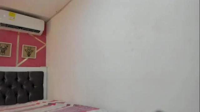 Image 4 of salome_domi Stream on Chaturbate on 1 month ago