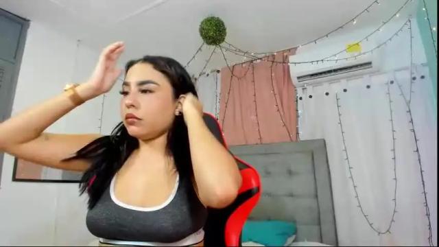 Image 4 of salome_domi Stream on Chaturbate on 1 day ago