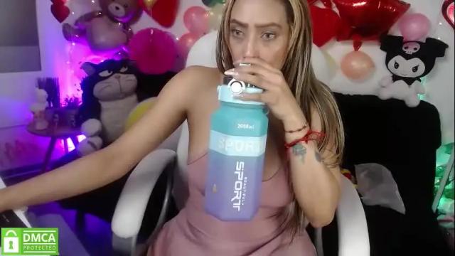 Image 2 of salome_drasin Stream on Chaturbate on 17 days ago