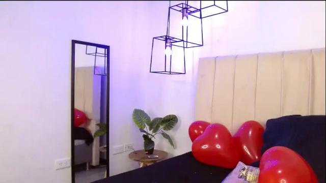 Image 3 of salome_drasin Stream on Chaturbate on 11 days ago