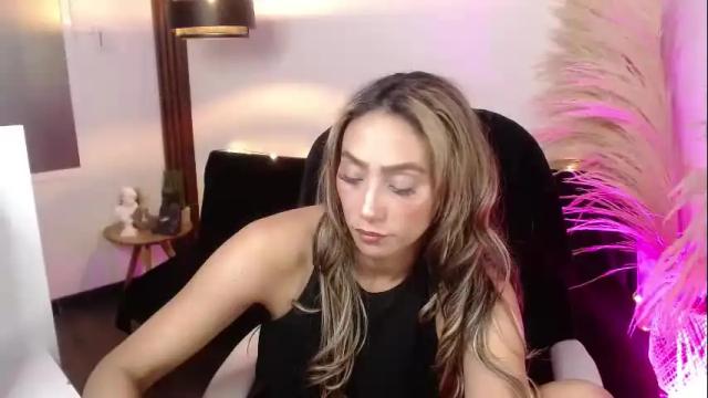 Image 12 of salome_drasin Stream on Chaturbate on 2 months ago