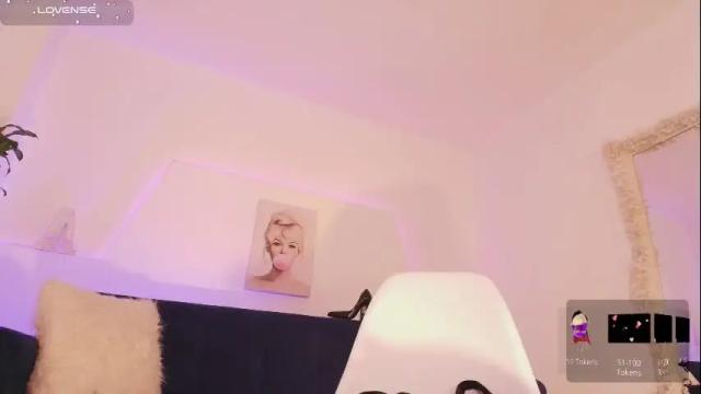 Image 2 of salome_es Stream on Chaturbate on 3 months ago