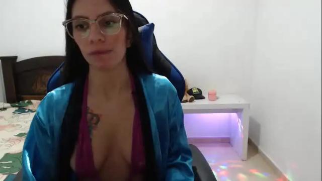 Image 2 of salome_sweet4_ Stream on Chaturbate on 19 days ago