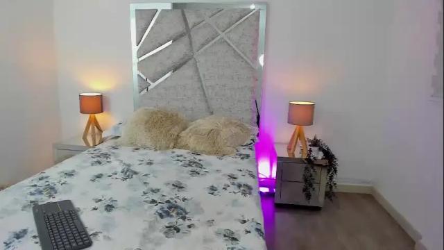 Image 10 of salomedyla Stream on Chaturbate on 18 days ago